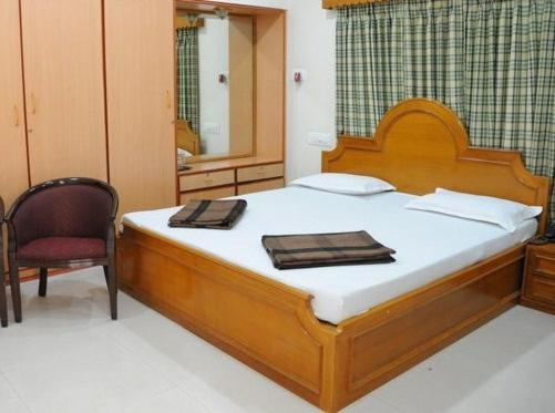 Lloyds Guest House, North Boag Road, T. Nagar Chennai Exterior photo
